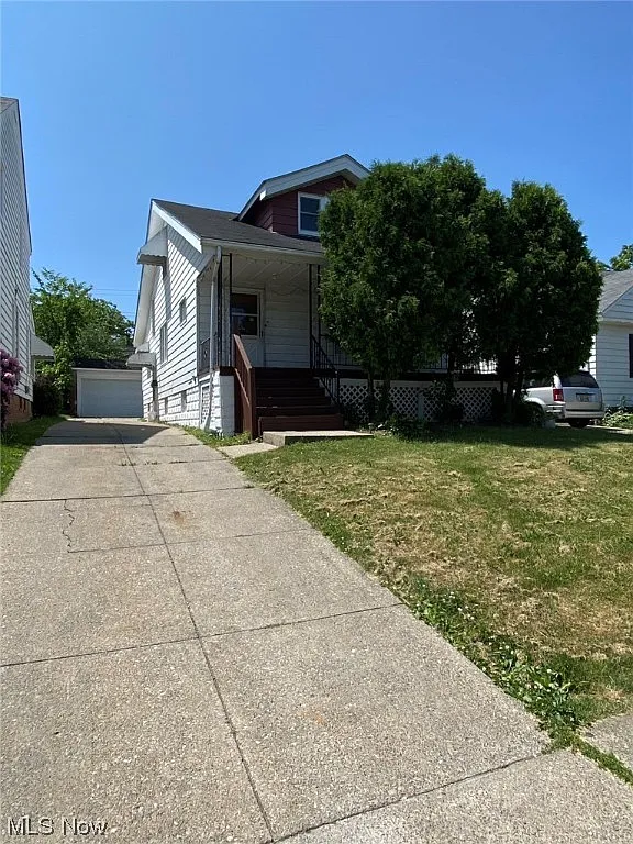 9718 Plymouth Ave photo 1