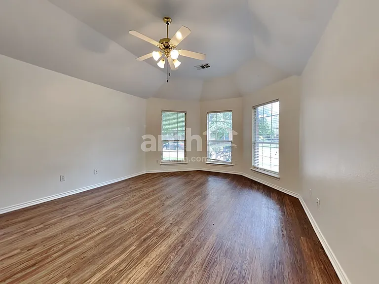 6308 Fall River Dr — Photo 10