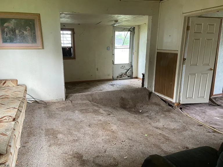 402 W Railroad St — Photo 22