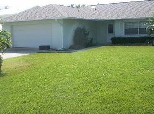 8868 SE Colony St, Hobe Sound, FL 33455