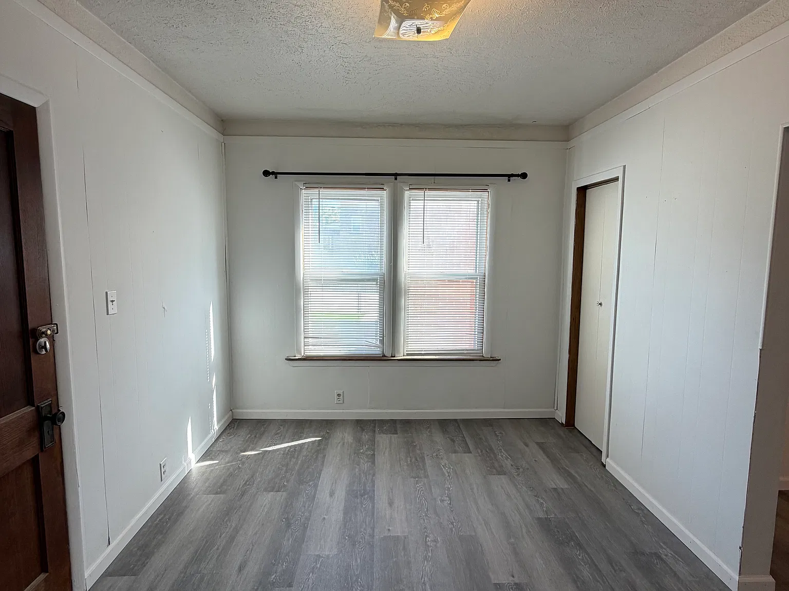 2 bed, $950 — Photo 3