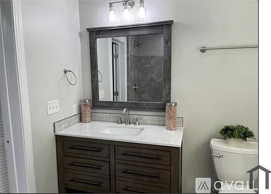 722 S 40th St — Photo 21