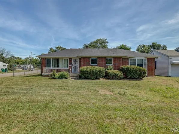 6801 Lake Dr, East Saint Louis, IL 62203