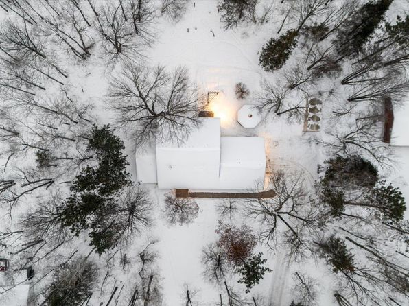 318 Viking Dr, Hoyt Lakes, MN 55750