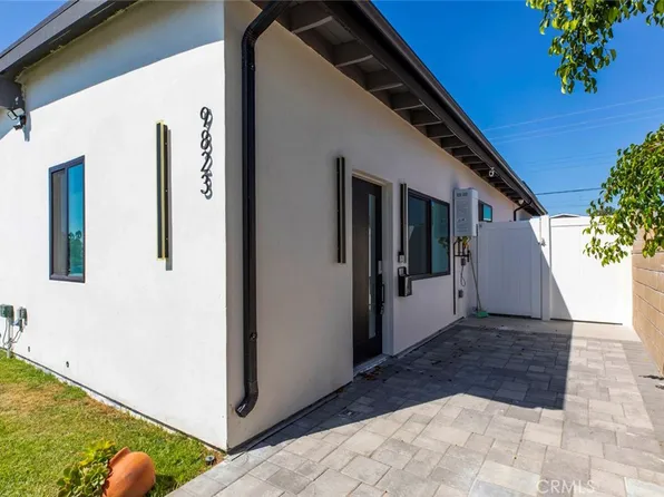 9823 Odessa Ave, North Hills, CA 91343