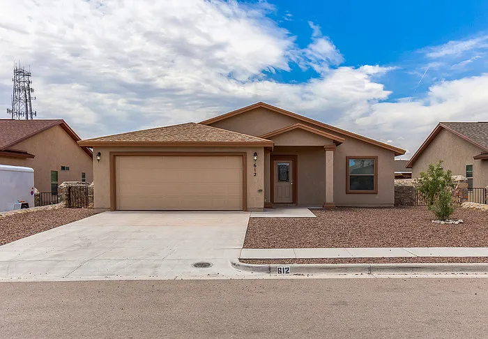 4 bed, 2.0 bath, 1323 sqft, $1,695 — Photo 2