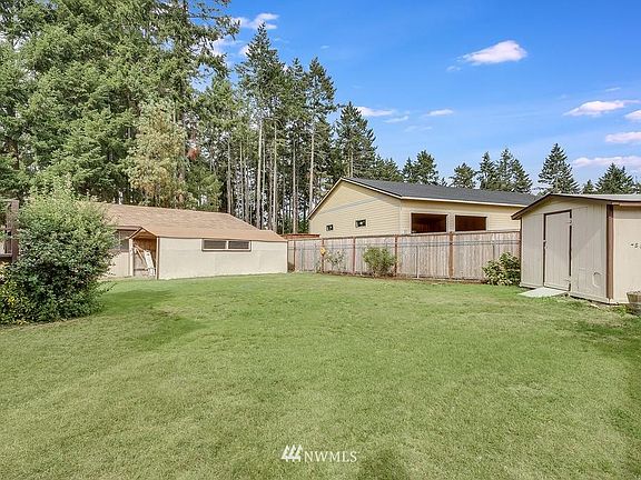 5th image of 8305 56th Avenue Ct E