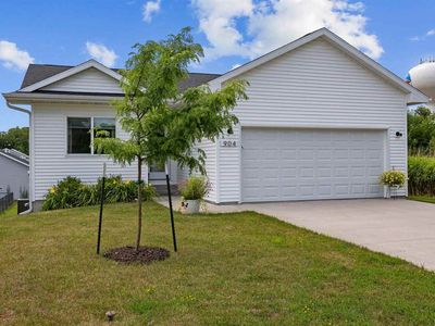 904 Hughes St, Coralville, IA, 52241