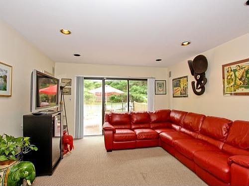 4th image of 52 Carriage House Dr
