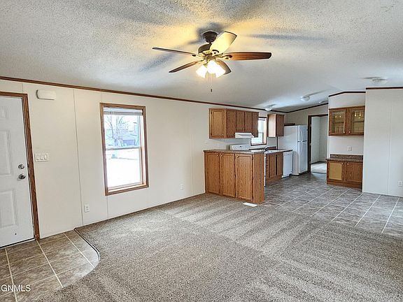 4th image of 1016 Linda Ln
