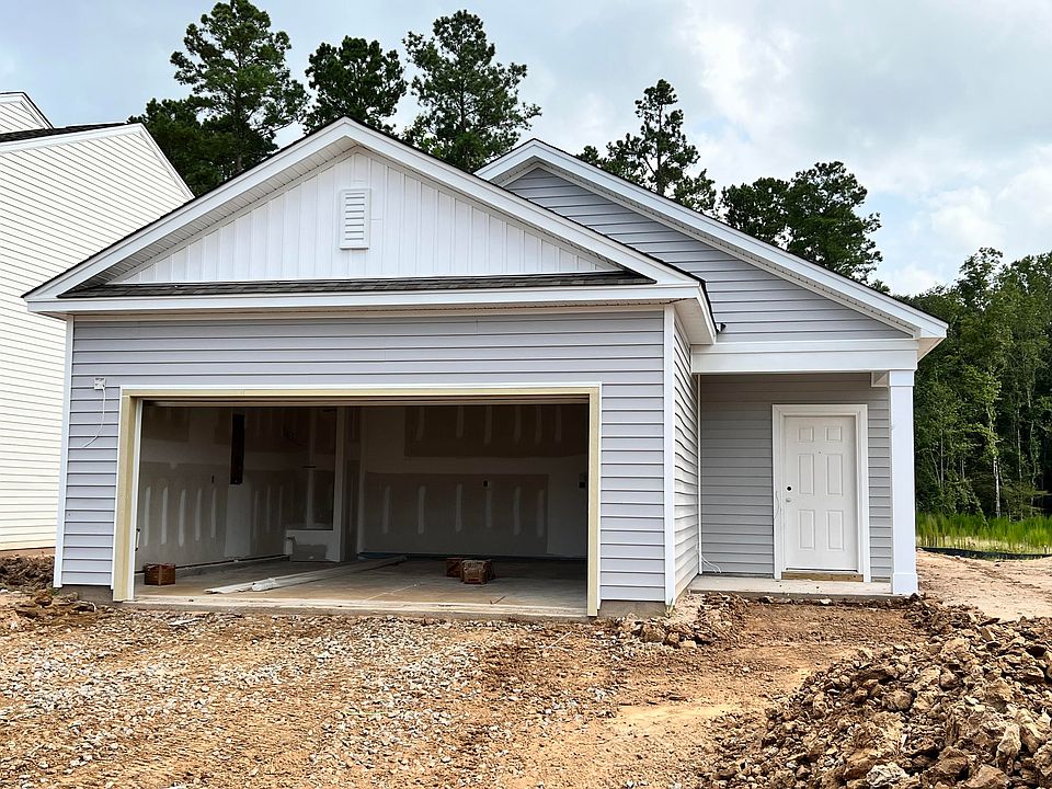 1st image of 218 Phoenix Dr