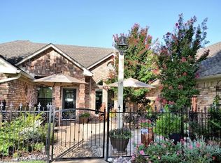 4302 Rawleigh Dr, Benbrook, TX 76126