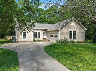 10502 Southern Oak Ct, Charlotte, NC 28214