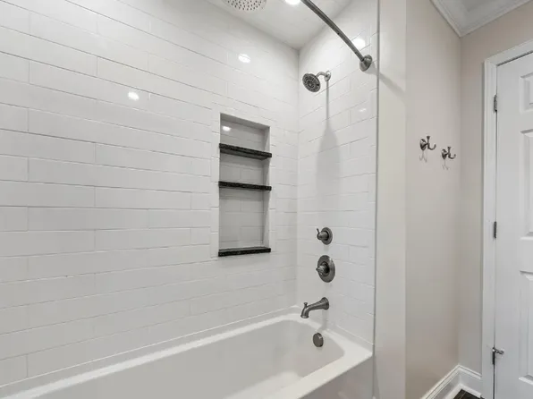175 Woodstream Cir, Mooresville, NC 28117