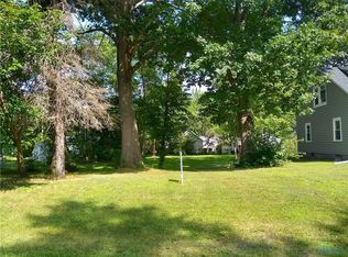 906 Rochelle Rd, Toledo, OH 43615