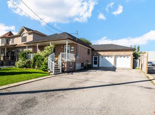 136 Winston Park Blvd, Toronto, ON M3K 1C5