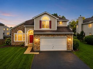 5450 Alexandria Dr, Lake In The Hills, IL 60156