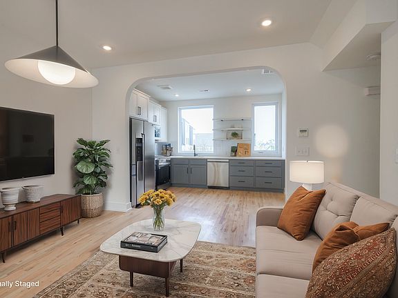 2nd image of 1100 Sunnymeade Dr #115