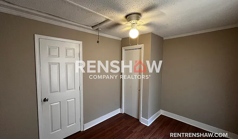 3743 Miami Ave — Photo 9