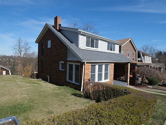 2nd image of 2642 Voelkel Ave