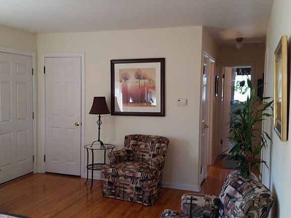 3rd image of 3 Buchman Dr