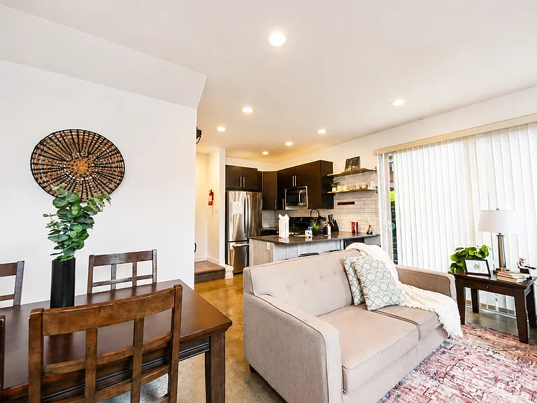 803 S Cloverdale St #803 — Photo 33