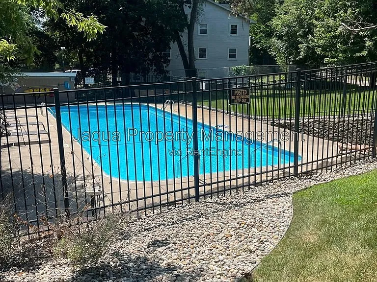 714 Garland Cir — Photo 13