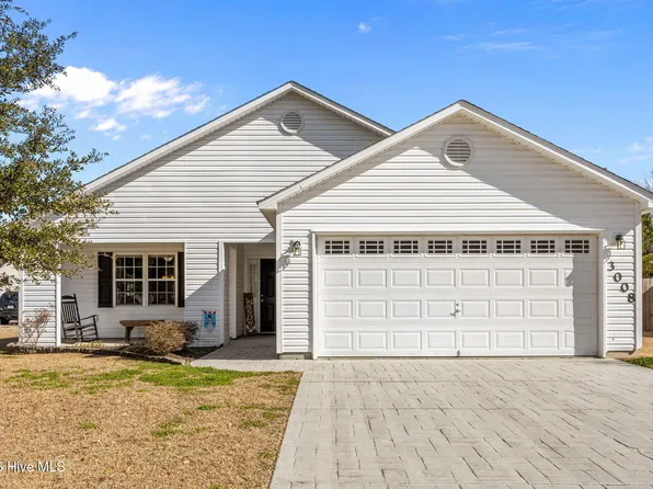 3008 W T Whitehead Drive, Jacksonville, NC 28546