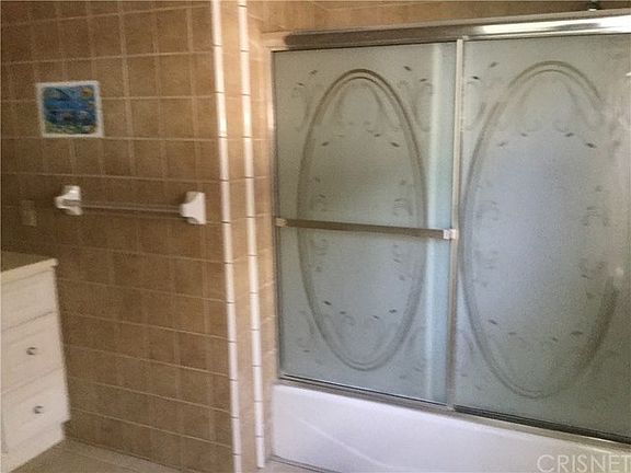 5th image of 1125 E Elmwood Ave