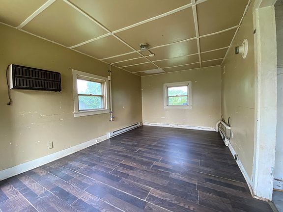3rd image of 330 Lakeview Ave