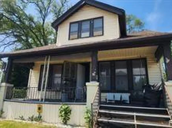 8827 E Warren Ave, Detroit, MI 48214