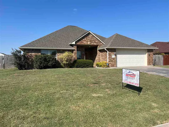 1211 Brandi Dr, Elgin, OK 73538
