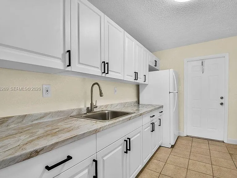 18947 NW 45th Ave #1 — Photo 11