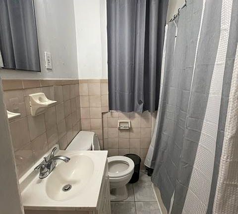 3rd image of 102 112th St #2