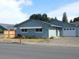830 S R St, Cottage Grove, OR 97424