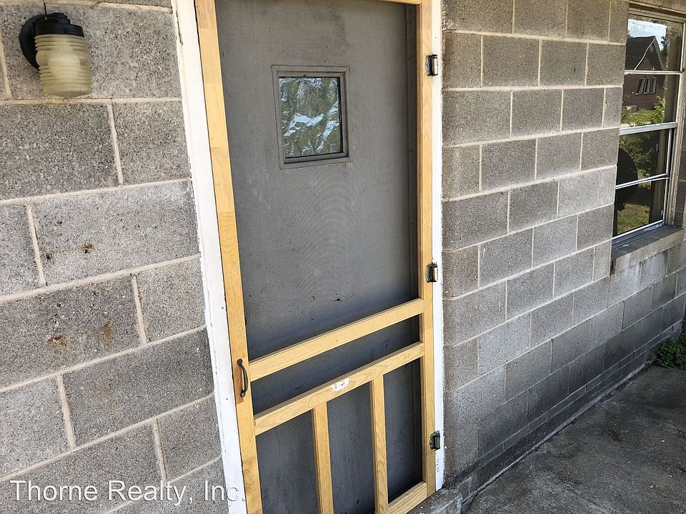 2nd image of 523 Magnolia Dr