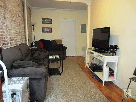 Rented by Halstead Real Estate | media 74