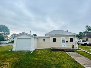 210 NE 7th Ave, Aledo, IL 61231