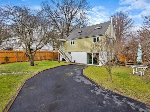 41 Ponus Ave, Norwalk, CT 06850