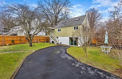 41 Ponus Ave Photo 1