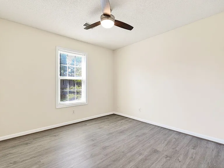 3212 Pagoda Trce — Photo 24