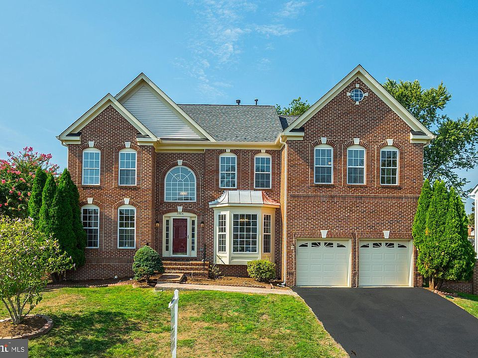 1st image of 3864 Barcroft Ln