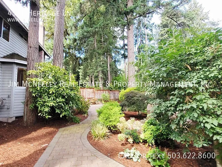 4581 Heritage Ln — Photo 15