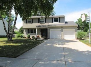 521 Cambridge Park N, Maumee, OH 43537
