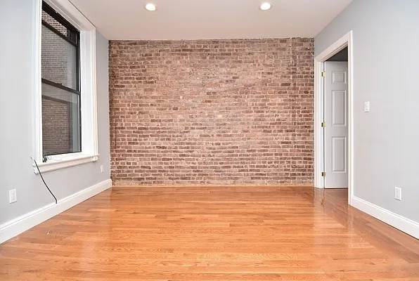 Rented by Level Group | media 8