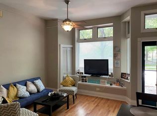 800 S Leavitt St #1W, Chicago, IL 60612