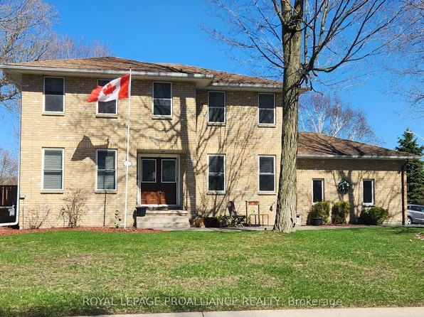 1 Simmons Ct, Quinte West, ON K8V 6M9