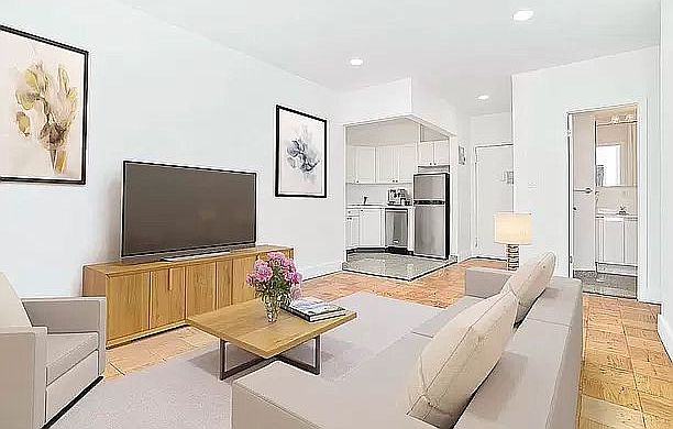 1st image of 207 E 37th St #3H
