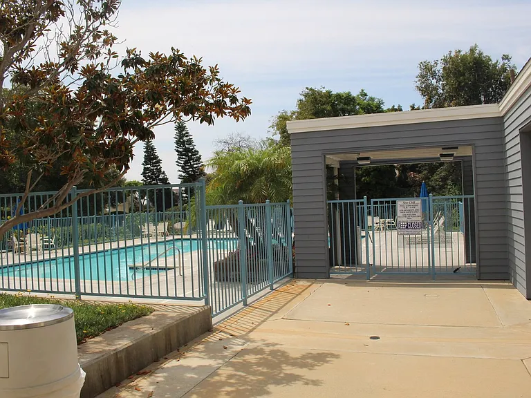 7431 Linden Ter — Photo 1