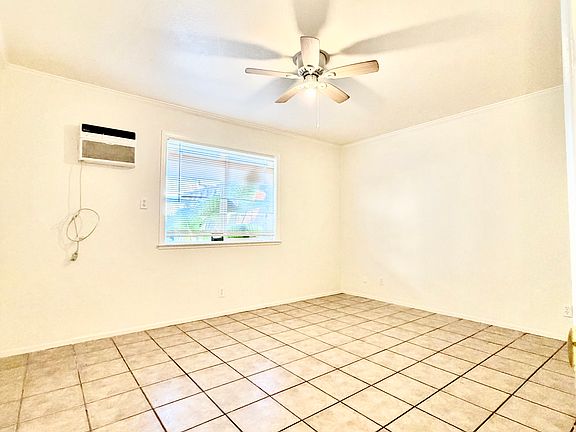 3rd image of 316 McDonell Ave #316